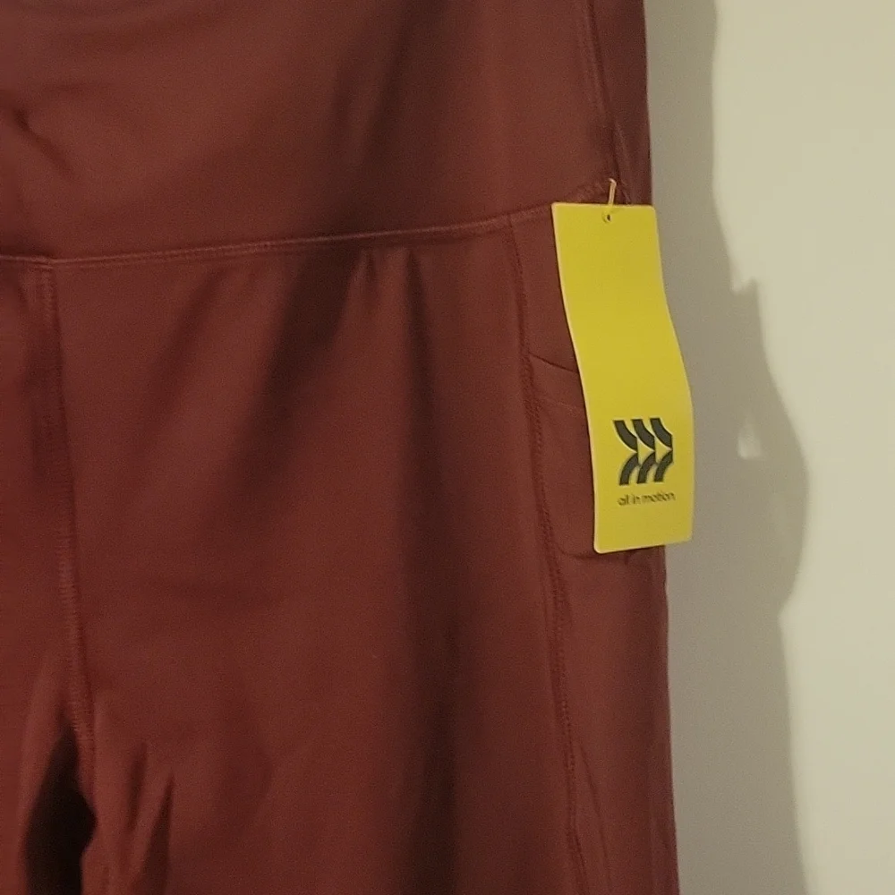 All IN MOTION Garnet Red High Rise Workout Pants Legging 1x Nwt - Picture 4 of 7